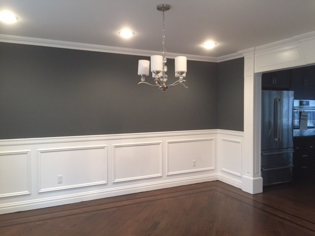 chair molding in living room